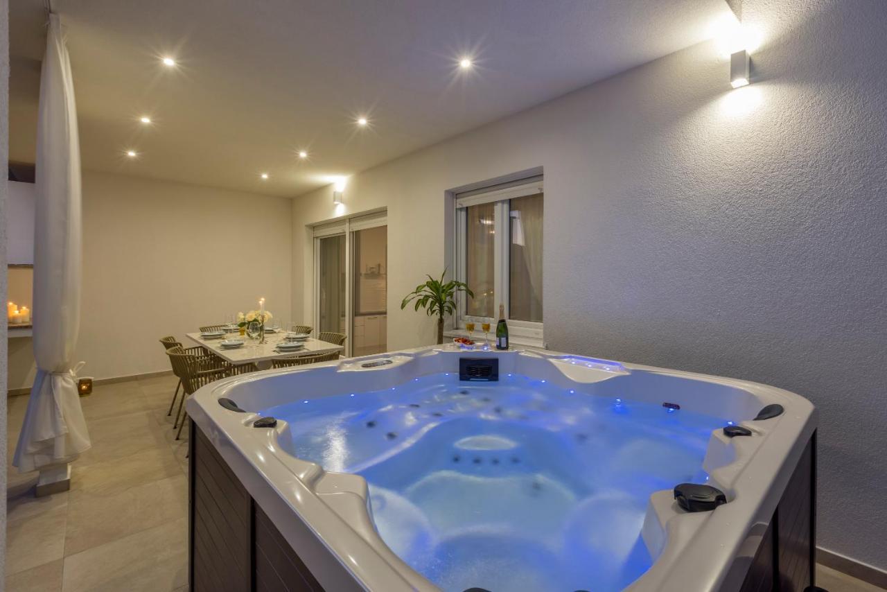Luxury Rooftop Apartment Zalato Split Exterior photo